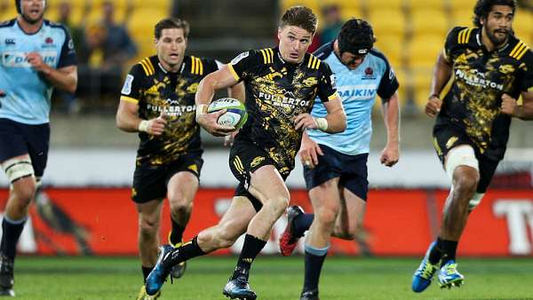 Hurricanes 38-28 Waratahs