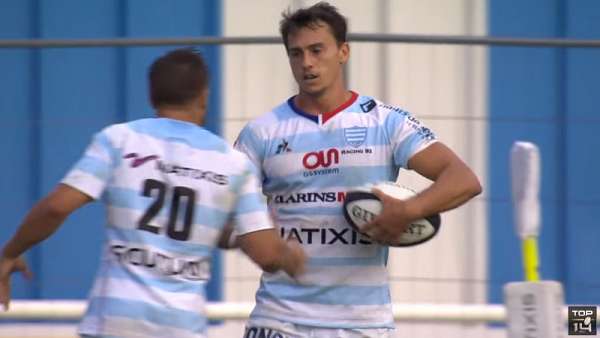 Juan Imhoff, con el ingoal entre ceja y ceja