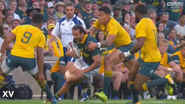 Folau lo agarró de los pelos a Leyds