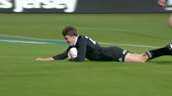 Beauden Barrett, a cinco años de su primer try