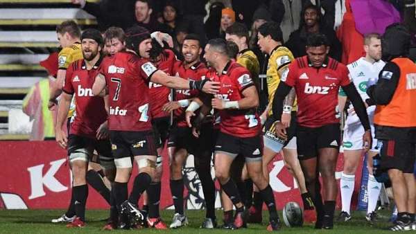 Crusaders 24-13 Hurricanes