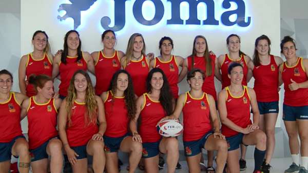 Las Leonas visitaron la fábrica de Joma