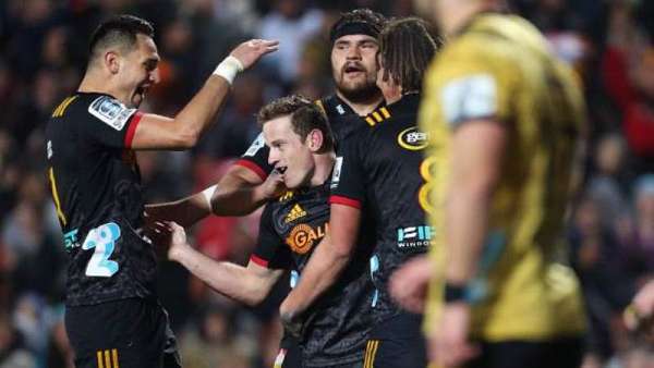 Chiefs 28-24 Hurricanes