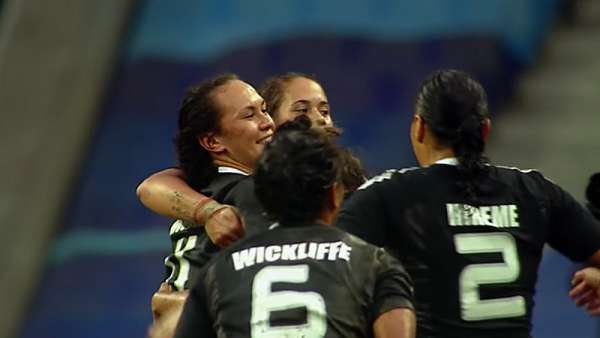 La coronación de las Black Ferns en Moscow 2013