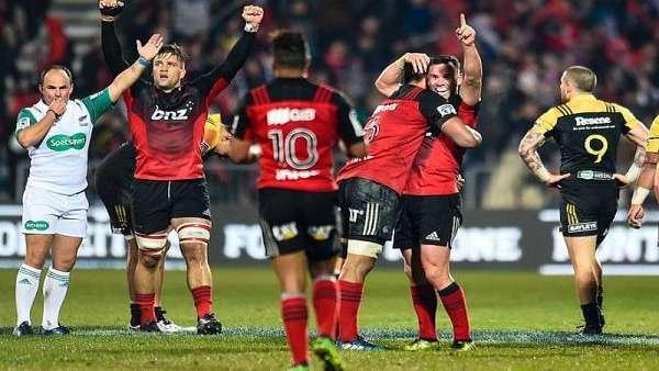 Crusaders 30-12 Hurricanes