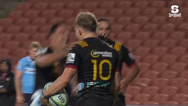 Damian McKenzie es el jugador del Super Rugby 2018