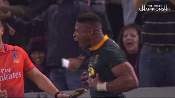 Aphiwe Dyantyi el jugador del fín de semana del Rugby Champiosnhip