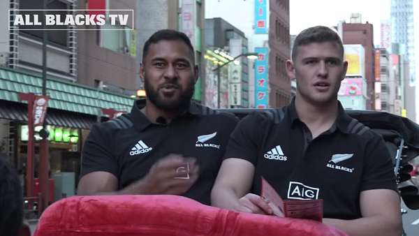 Los All Blacks recorrieron las calles de Tokyo