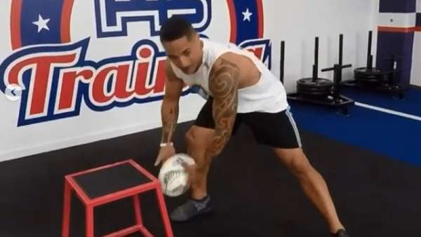 Aaron Smith y su entrenamiento para  el pase en el scrum