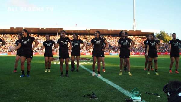 Las Black Ferns Seven y un festejo a puro Haka