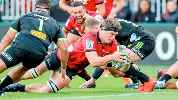 Crusaders 38-22 Hurricanes