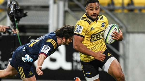 Hurricanes 25-22 Highlanders