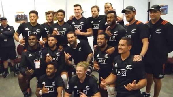 Aquaman visitó a los All Blacks 7’s