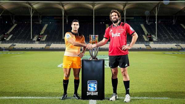 Los capitanes de la final del Super Rugby