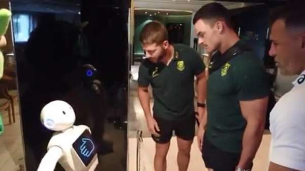 Un robot recibió a los Springboks en Japón