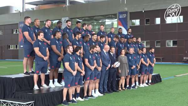 La selección francesa con visita presidencial