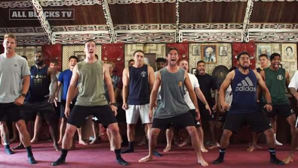 Los All Blacks Sevens en Tunahopu Marae