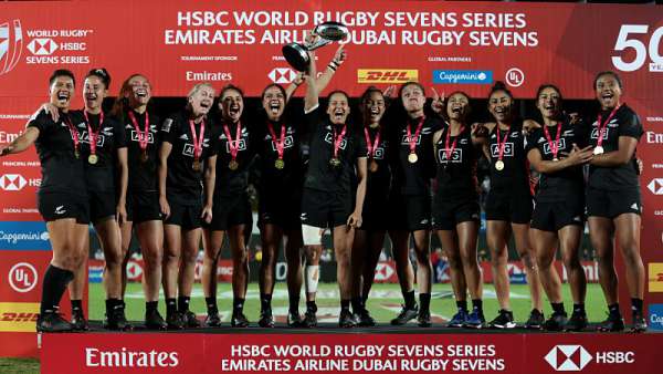 Las Black Ferns festejaron en Dubai