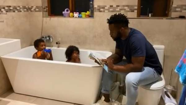 Siya Kolisi y la cuarentena junto a sus hijos
