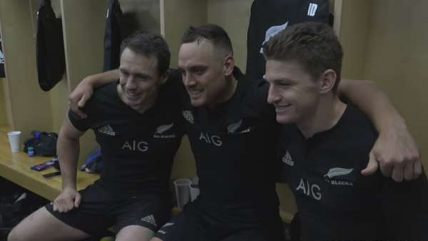 El vestuario de los All Blacks tras vencer a Gales