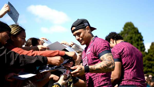 Los All Blacks entrenaron en Whakatane