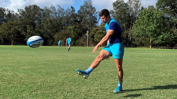 Los Pumas entrenan bajo el sol