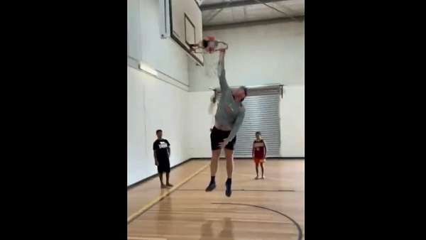 James O’Connor se viste de Michael Jordan