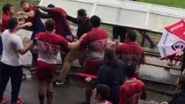 Pelea en el rugby de Francia