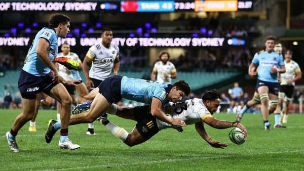 Waratahs 48-64 Hurricanes