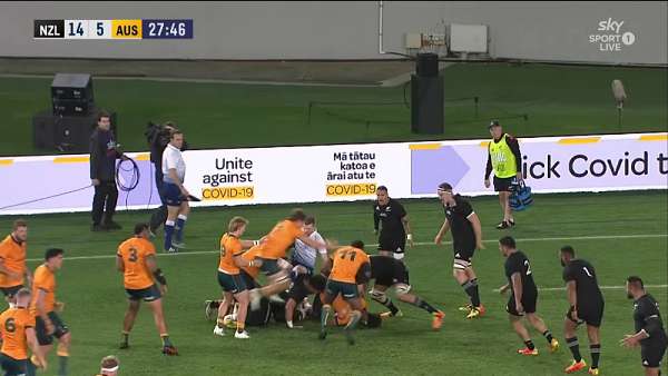 All Blacks y Wallabies hicieron “sándwich” con Brendon Pickerill