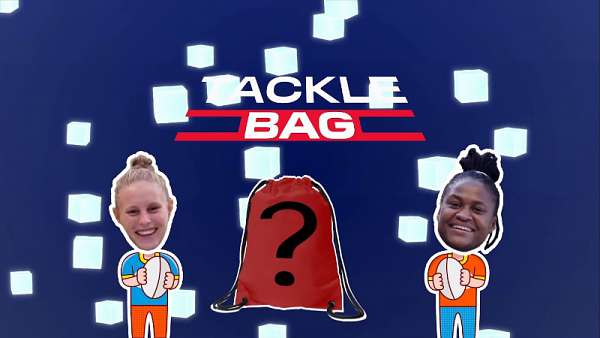 Eloise Webb y Zintle Mpupha en el “Ice Bucket Forfeit Challenge”