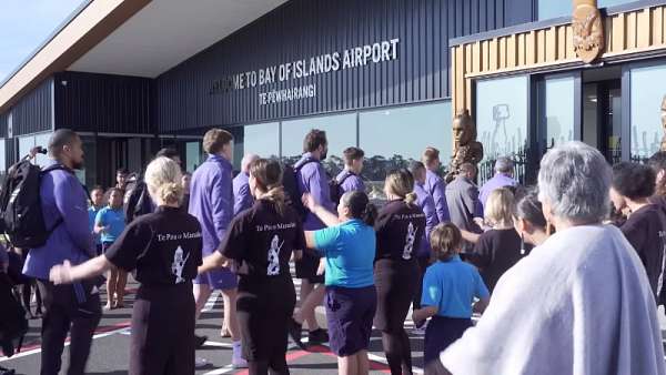 Así recibió Kerikeri a los All Blacks