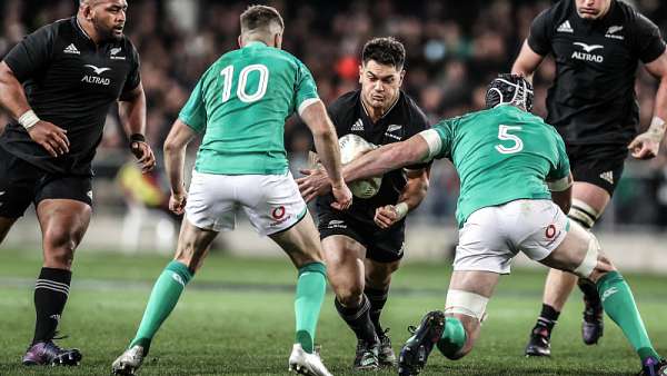 All Blacks 12-23 Irlanda