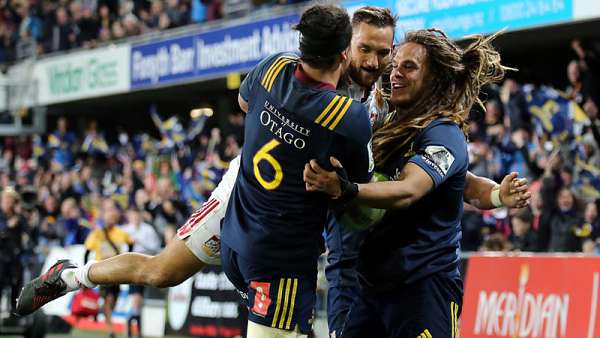Aaron Cruden, en el festejo de Highlanders