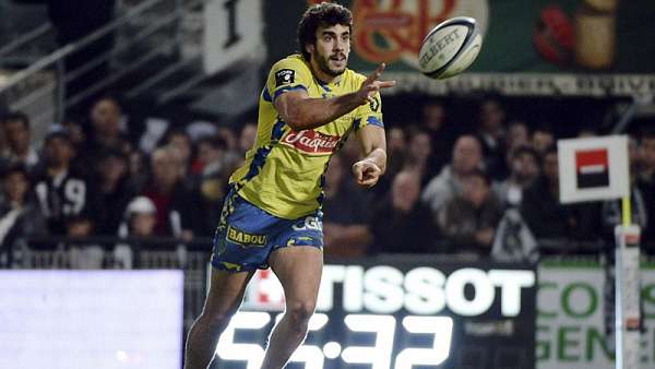 Patricio Fernández apoyó un exquisito try ante Toulon